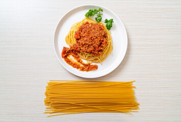 spaghetti bolognese pork or spaghetti with minced pork tomato sauce