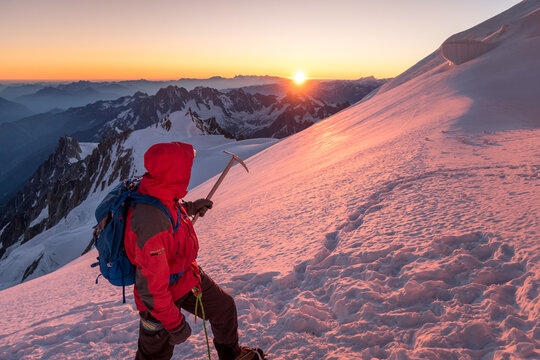 Lever de soleil depuis le Mont Blanc