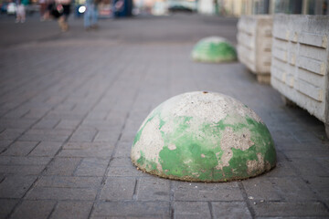 anti parking concrete stone in the city
