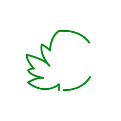 Concepto hoja de árbol. Logotipo lineal letra C con mitad hoja de arce en color verde