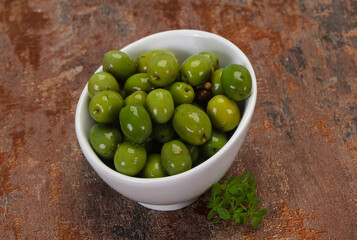 Green Campo Real olives in the bowl