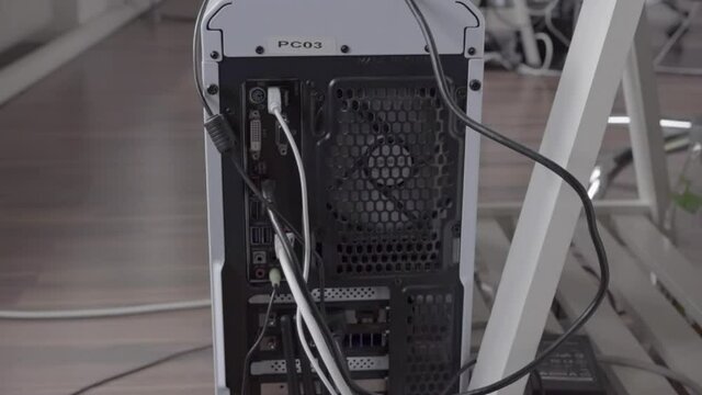 Working computer power supply with multiple cables