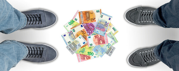Streit um Geld (Euroscheine)