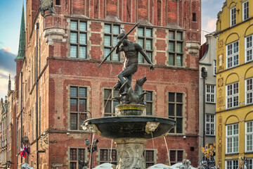 Fototapeta premium Fountain of Neptune in old town in Gdansk, symbol of the city. Poland