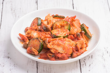 チキンとズッキーニの煮物