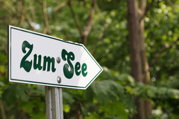 Sign "Zum See", direction to the lake, Waren (M&uuml;ritz)
