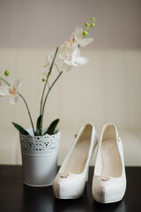 bride's shoes, White shoes, wedding day, wedding rings, morning bride, gathering the bride