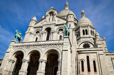 Fototapeta na wymiar Basilica del Sagrado Corazon en Paris