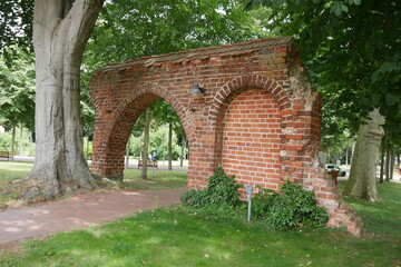 Klostermauer mit B&ouml;gen Kloster Lehnin mit Norddeutscher Backsteingotik