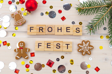 Frohes Fest mit Tannenzweig, Sternen und Weihnachtsbaum Dekoration
