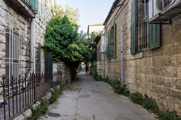 Fototapeta na wymiar Quiet streets in the Mamila quarter in Jerusalem, Israel. The Zamenhof Street.
