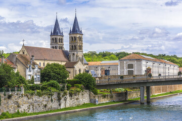 Collegiate Church of Notre-Dame (founded between 1016 and 1031) in Melun. Melun - commune in...