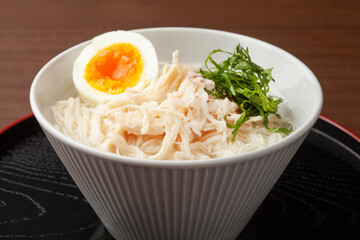 鶏スープの素麺