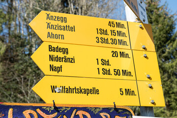 Wanderwegweiser in Luthern Bad, Luzern, Schweiz