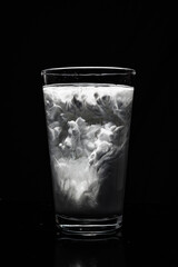 una tormenta en un vazo, así es la pandemia en este mundo.