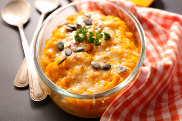 baked pumpkin and cheese gratin