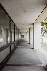 Symmetrical corridor