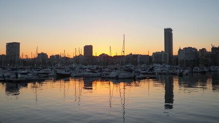 Alicante ciudad marinera en el mediterráneo