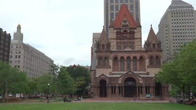 Static video of Trinity Church at Copley Square in Boston, Massachusetts.