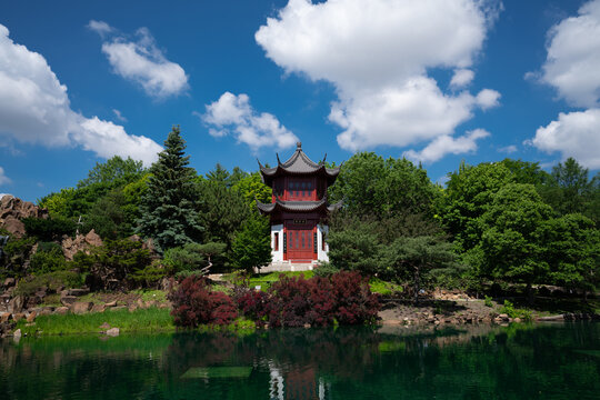 Temple chinois au jardin botanique de Montr&eacute;al 