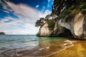 Keuken spatwand met foto Cathedral Cove beach in Coromandel peninsula, New Zealand © MikeHubert