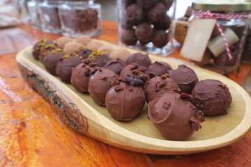 Postres a base de cacao o chocolate.