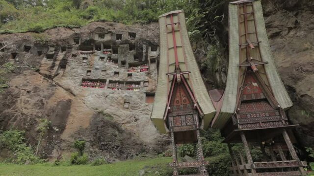 Toraja Indonesia Londa Graves Cave Funeral Burial Dead Tau Tau