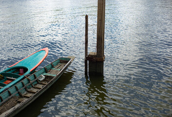 Obraz premium boat on the river in Ko kret island, Thailand