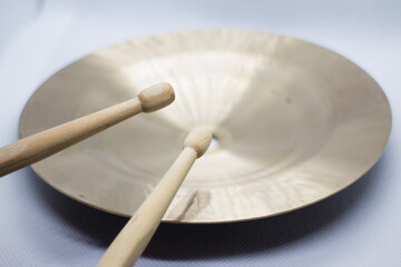 Drum plate and drumsticks