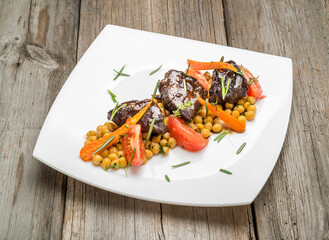 Steak with Pear and Chickpeas