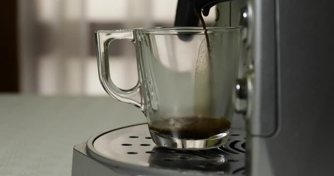 Caff&egrave; espresso in vetro trasparente, tazza di caff&egrave;