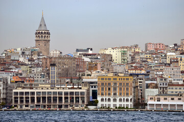 Fototapeta na wymiar Historical Galata Tower and Bosphorus