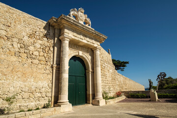 Puerta de los Leones, Entrada Principal de la isla del Lazareto, antiguo hospital militar, Illa del...