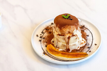 Souffle cake , delicious cakes eaten with bananas