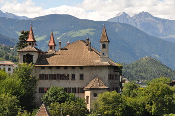 Fototapeta na wymiar Südtirol Burg Schloß Ansitz Alto Adige