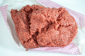 viande de boeuf hachée cru