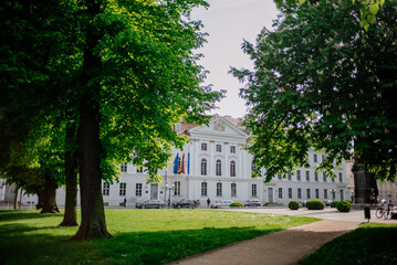 Historisches Hauptgebäude der Universität Greifswald mit Rubenowplatz