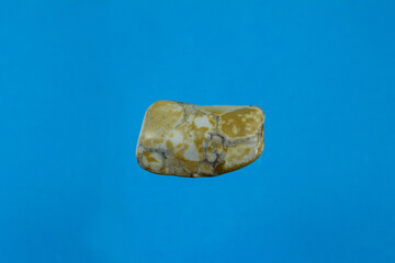 A thunder egg with a super duper pattern.