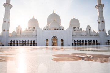 Grand Mosque in Abu Dhabi in the evening during sunset.