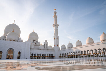 Grand Mosque in Abu Dhabi in the evening during sunset.