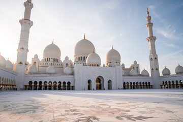 Grand Mosque in Abu Dhabi in the evening during sunset.