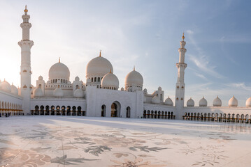 Grand Mosque in Abu Dhabi in the evening during sunset.