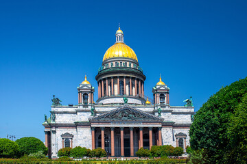 Fototapeta na wymiar Saint Petersburg. Saint Isaac's Cathedral. Museums of Petersburg. St. Isaac's Square. Summer in St. Petersburg. Russia