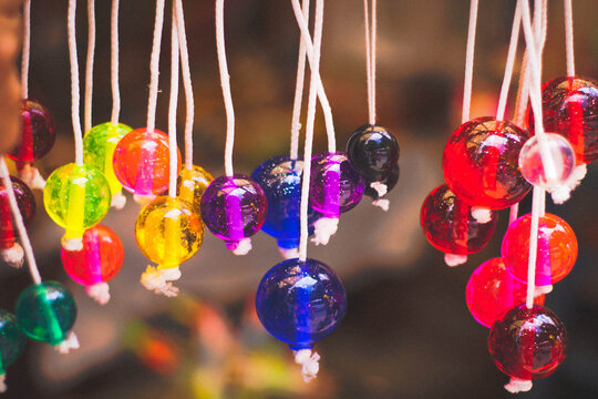 Taka taka or tronadoras, traditional toy from M&eacute;xico