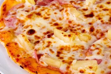 Pizza with ham