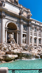 Fototapeta na wymiar the facade of the Trevi Fountain in Rome, one of the main tourist attractions in Italy.