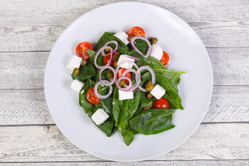 Salad with feta and spinach