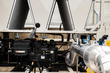 Medición del nivel de impacto de unidades de climatización en cubierta con sonometro de medida