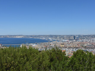 Fototapeta na wymiar vue aérienne Marseille