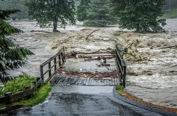 Bridge washout during storm, Hurrica Irene, Quechee, Vermont - obrazy, fototapety, plakaty